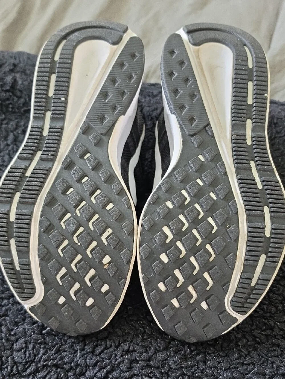Nike Black and White Mesh Running Sneakers